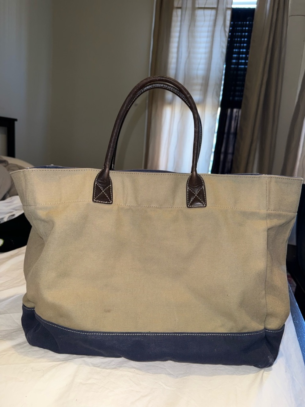 ‼️Rare print Lands End medium Zip tote - Picture 5 of 10
